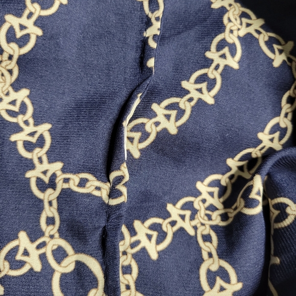 Joe Fresh Navy Blouse Blue Chain Print Gold Size L Large - Picture 9 of 10